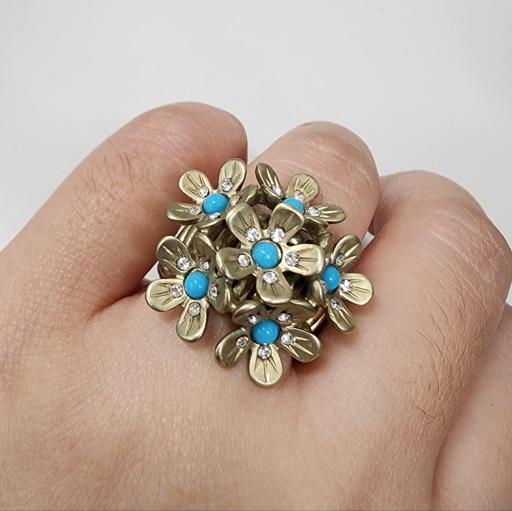 Flower Cluster Ring Gold Tone Stretch Band Statement Faux Turquoise
